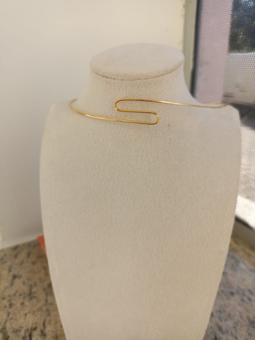 Choker Aro Onda  semijoia dourada