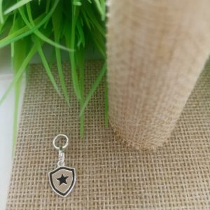 Berloque Bota fogo semijoia prata