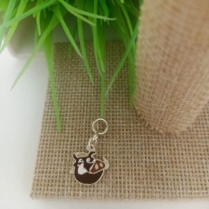 Berloque Pumba Semijoia prata