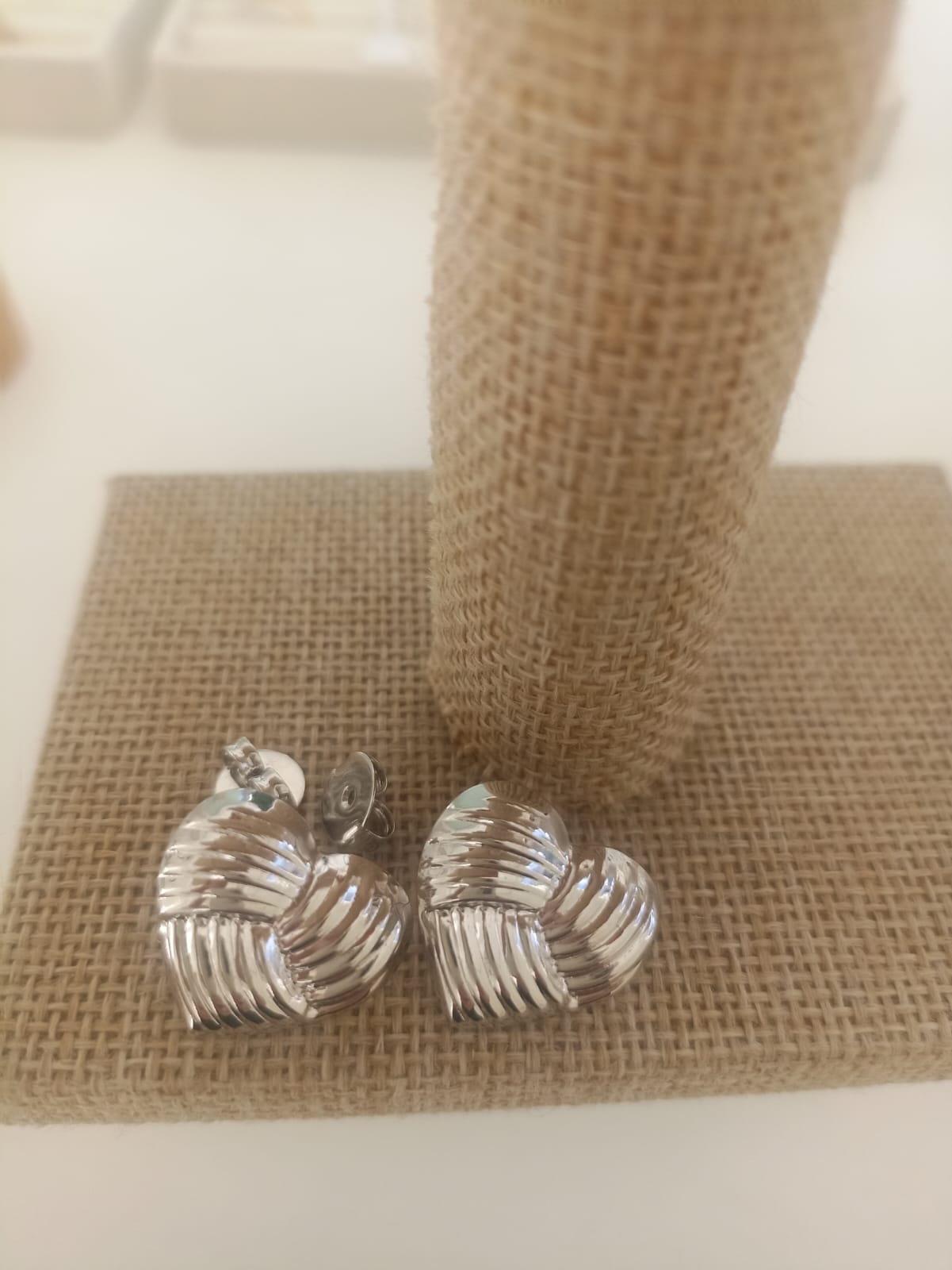 Brinco Coração G Banhado a Ródio