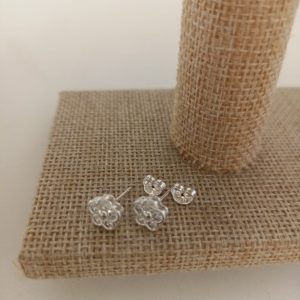 Brinco Flor Cristal Pequeno Semijoia Prata